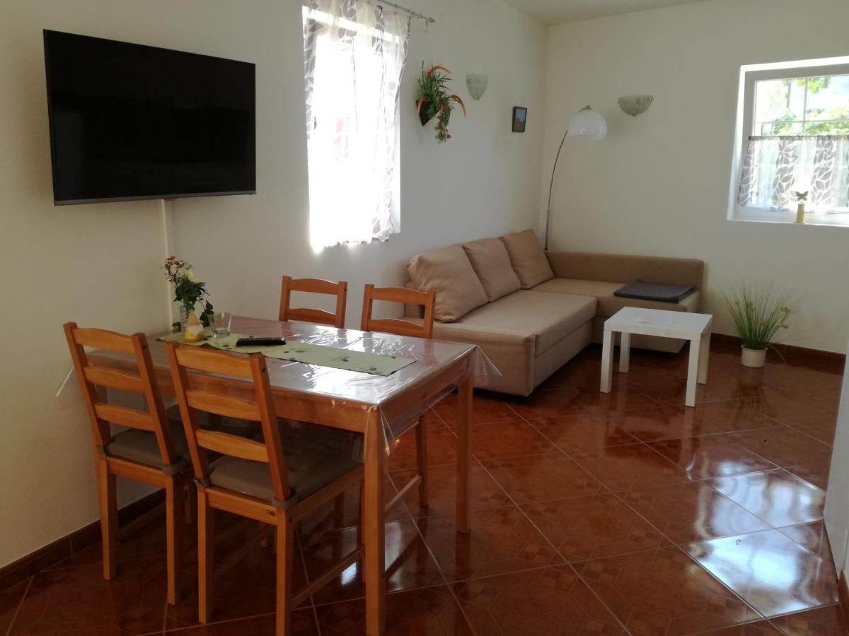 Apartments Pegla Nerezine Dış mekan fotoğraf