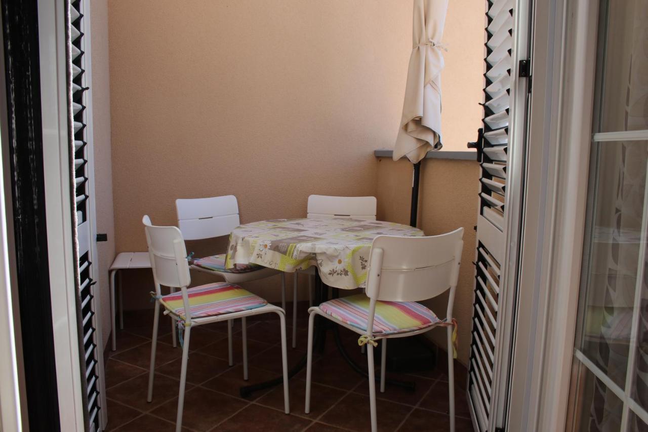 Apartments Pegla Nerezine Dış mekan fotoğraf