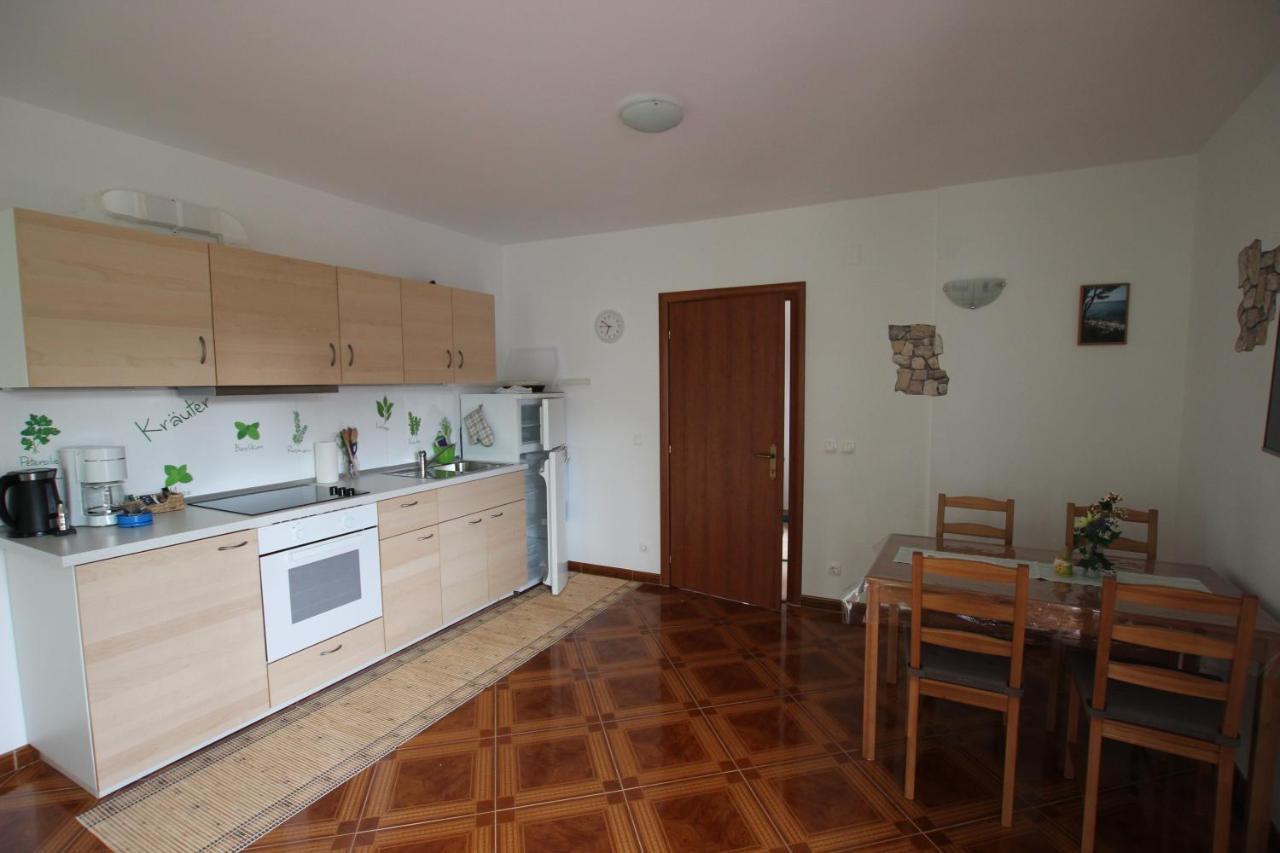 Apartments Pegla Nerezine Dış mekan fotoğraf