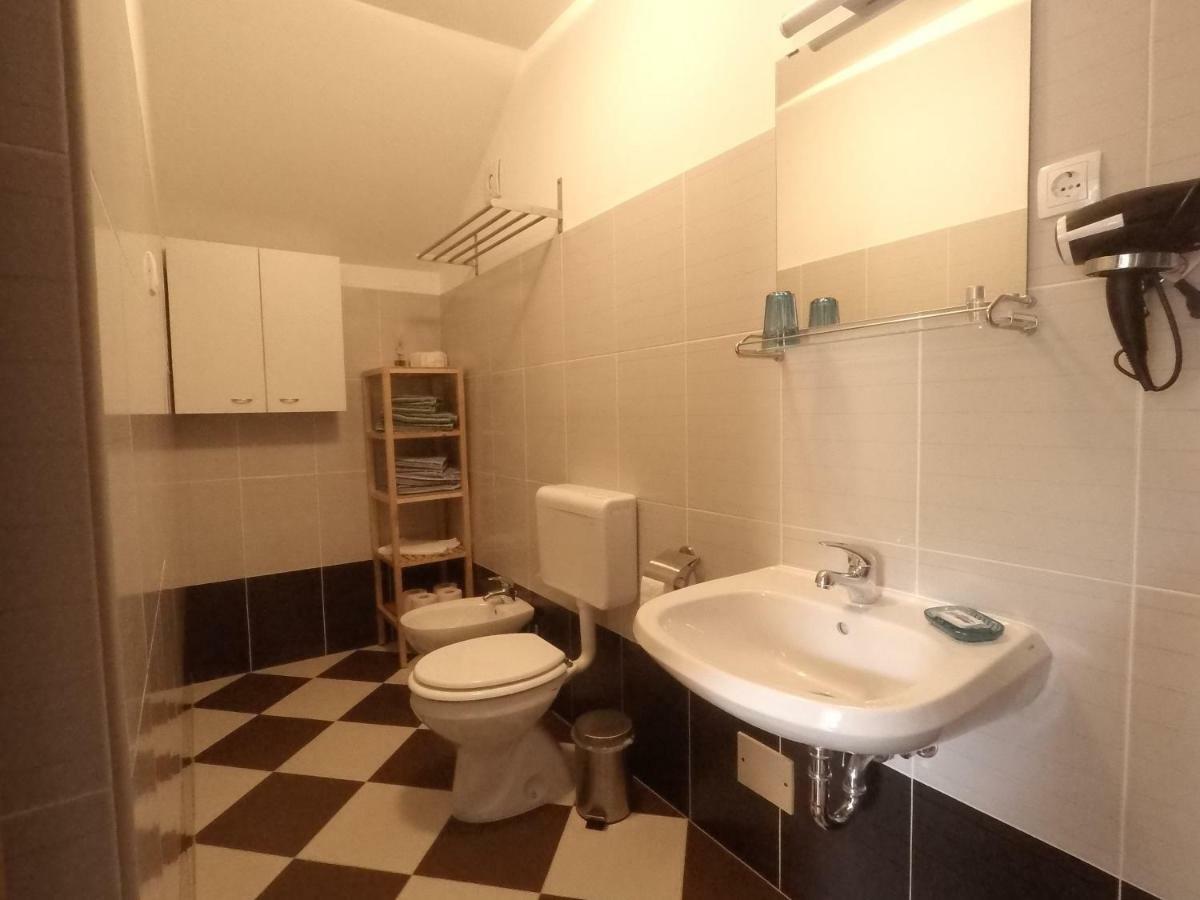 Apartments Pegla Nerezine Dış mekan fotoğraf