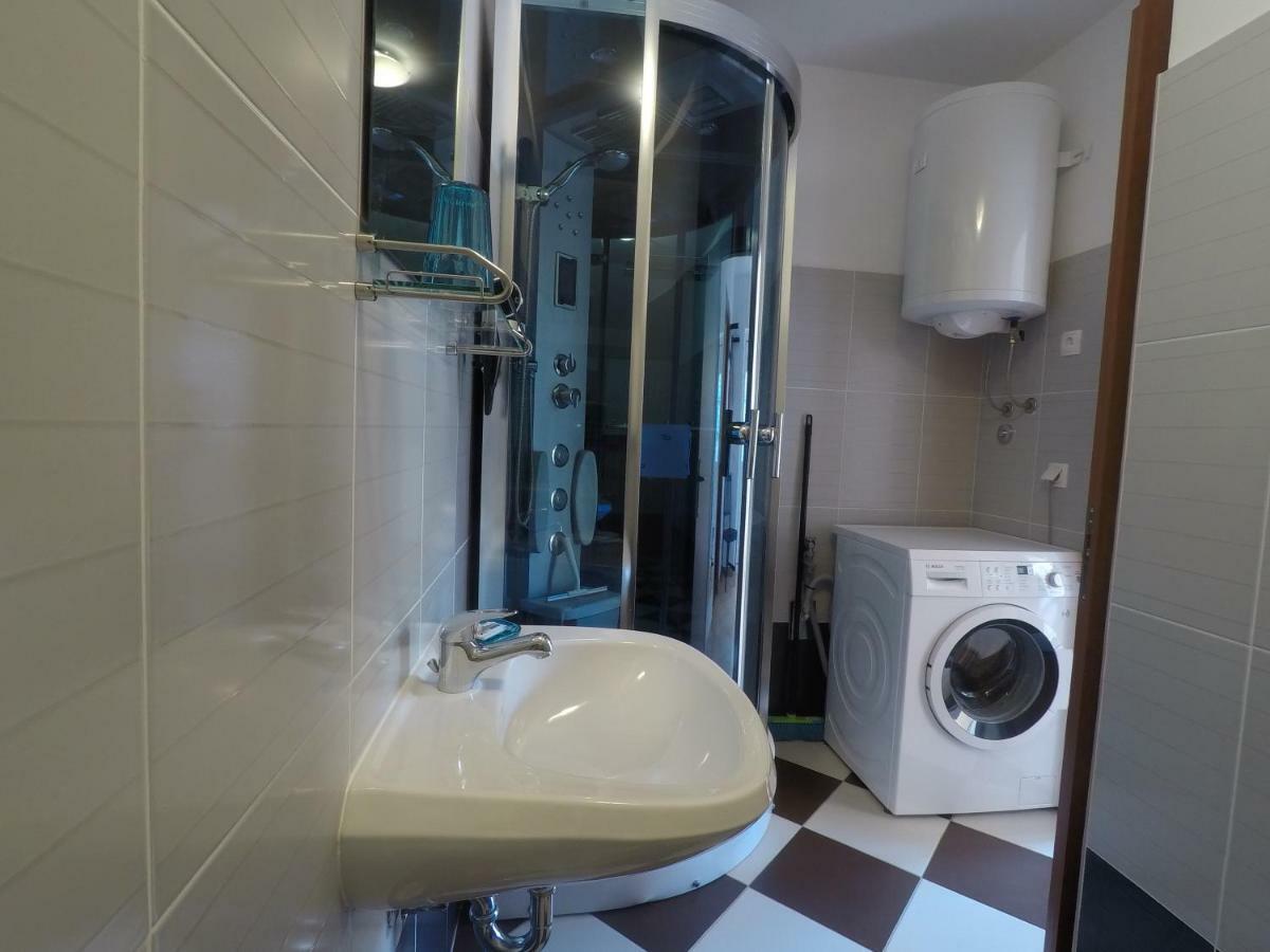 Apartments Pegla Nerezine Dış mekan fotoğraf