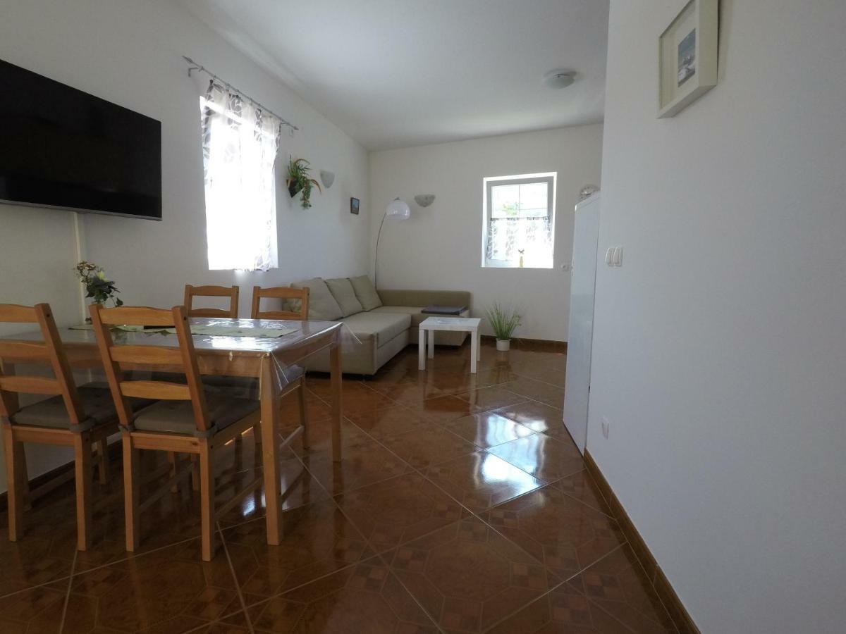 Apartments Pegla Nerezine Dış mekan fotoğraf